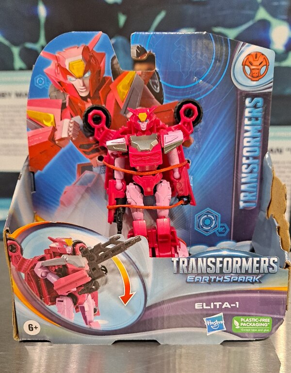 Image Of Transformers Earthspark Elita 1 Warrior In Package  (12 of 49)